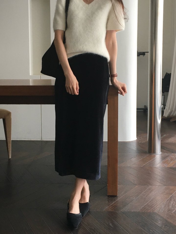 Moani - Korean Women Fashion - #romanticstyle - Velvete Back Slit Skirt