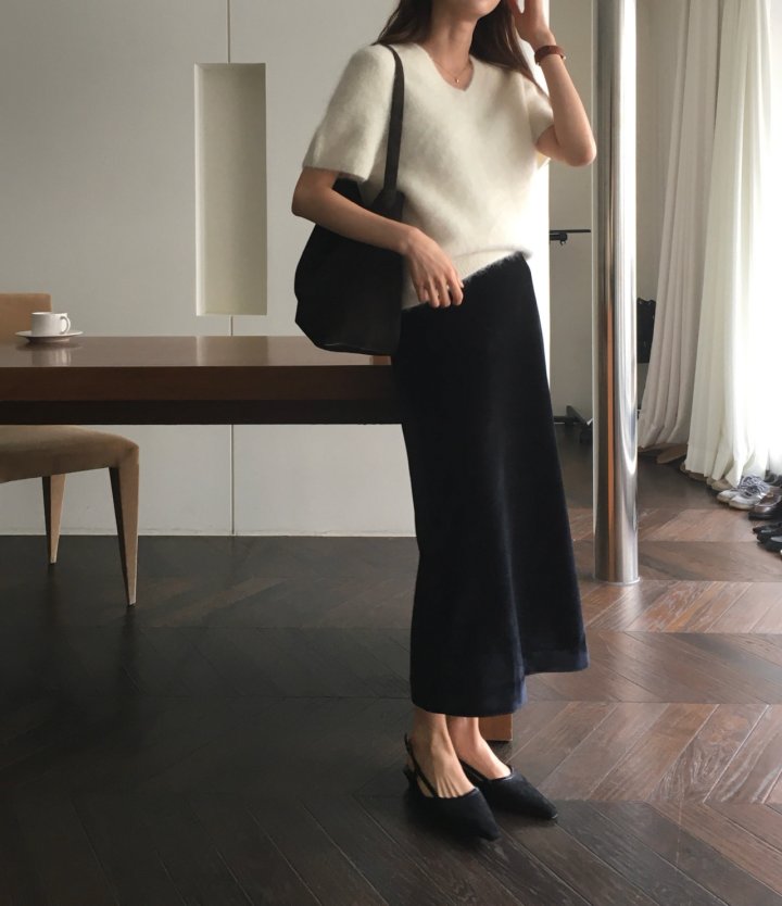 Moani - Korean Women Fashion - #shopsmall - Velvete Back Slit Skirt - 2