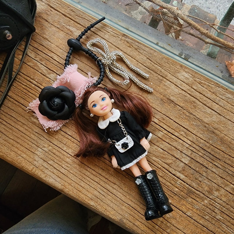 Newerly - Korean Women Fashion - #momslook - Corsage Black One-piece Keyring