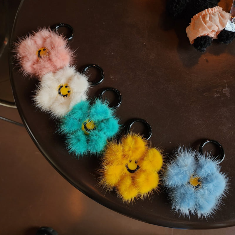 Newerly - Korean Women Fashion - #romanticstyle - Flower Smile Keyring - 6