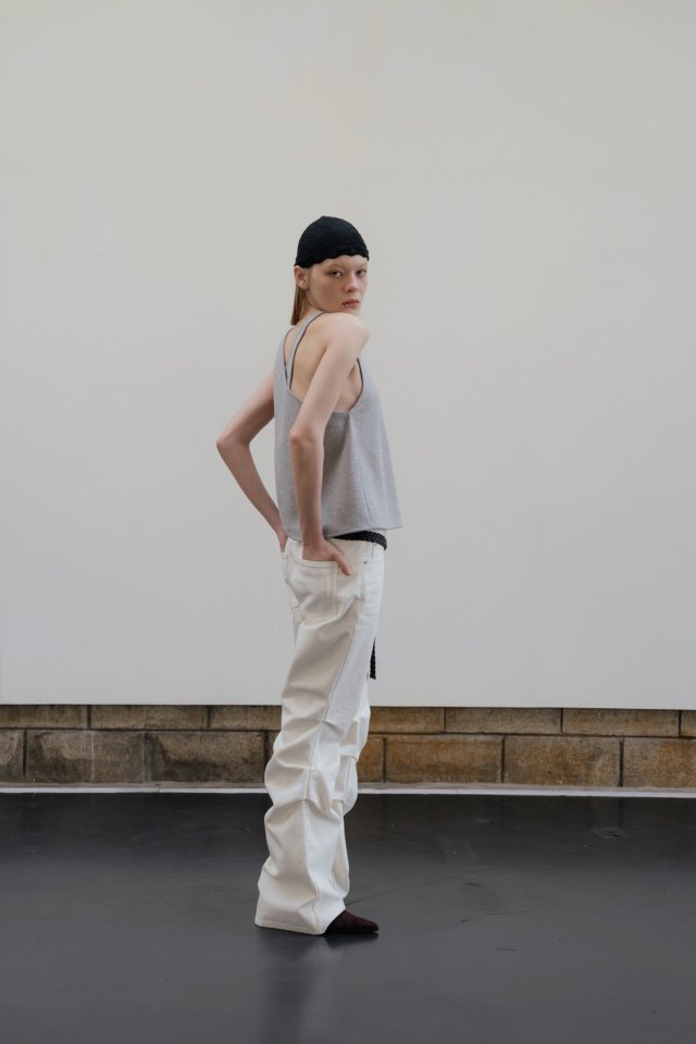 Nutplan - Korean Women Fashion - #thelittlethings - Back Slit Sleeveless Tee - 6