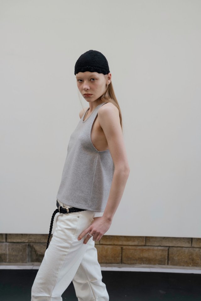 Nutplan - Korean Women Fashion - #womensfashion - Back Slit Sleeveless Tee - 8