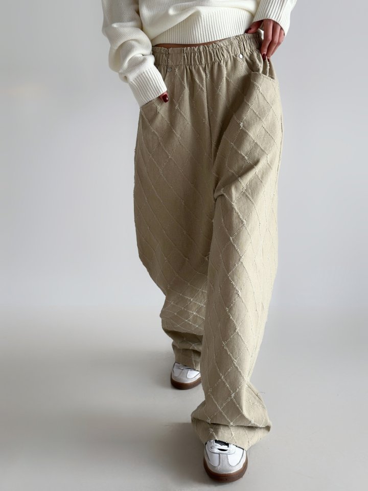 One the woman - Korean Women Fashion - #restrostyle - Dia Catch One Pants - 4