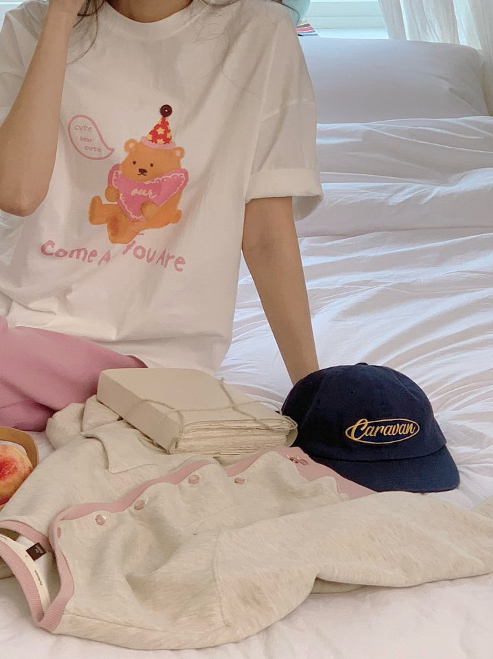 Our Moment - Korean Women Fashion - #shopsmall - Heart Bear Tee - 8