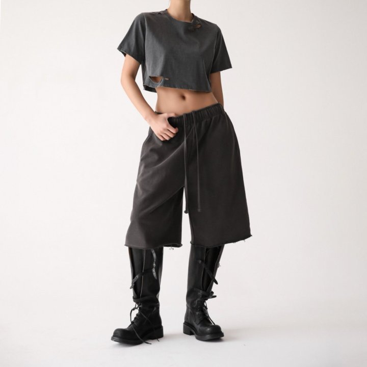 Paper Moon - Korean Women Fashion - #momslook - Pigment Cotton Cutted Hem Bermuda Pants