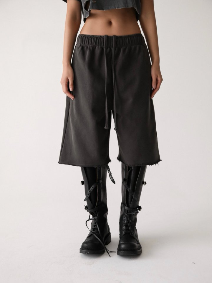 Paper Moon - Korean Women Fashion - #womensfashion - Pigment Cotton Cutted Hem Bermuda Pants - 2