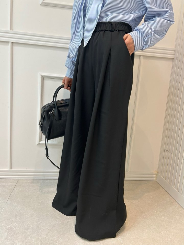 Pearls room - Korean Women Fashion - #momslook - Pintuck Pants - 4