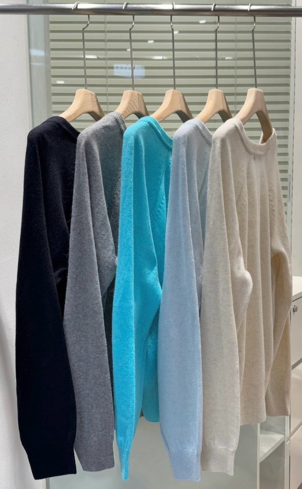 Pomelo - Korean Women Fashion - #womensfashion - Cozy Raglan Knit Sweater - 11