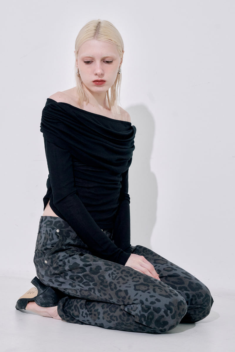 Project Wave - Korean Women Fashion - #momslook - Fore Shirring Long Sleeve Top - 6