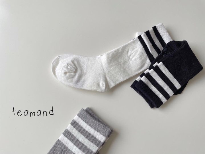 Teamand - Korean Children Fashion - #discoveringself - Three Stripe Knee Socks - 2