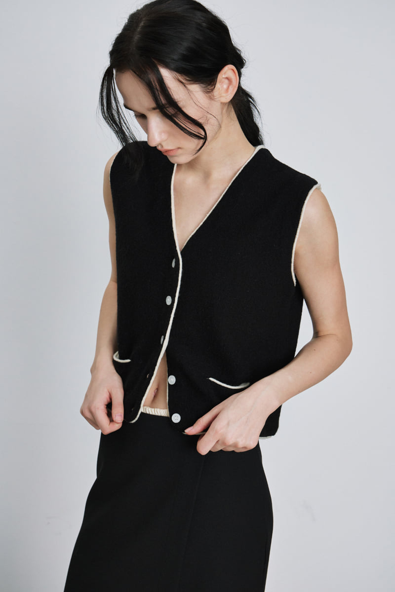 Understanding - Korean Women Fashion - #vintageinspired - Two Tone Knit Vest - 7