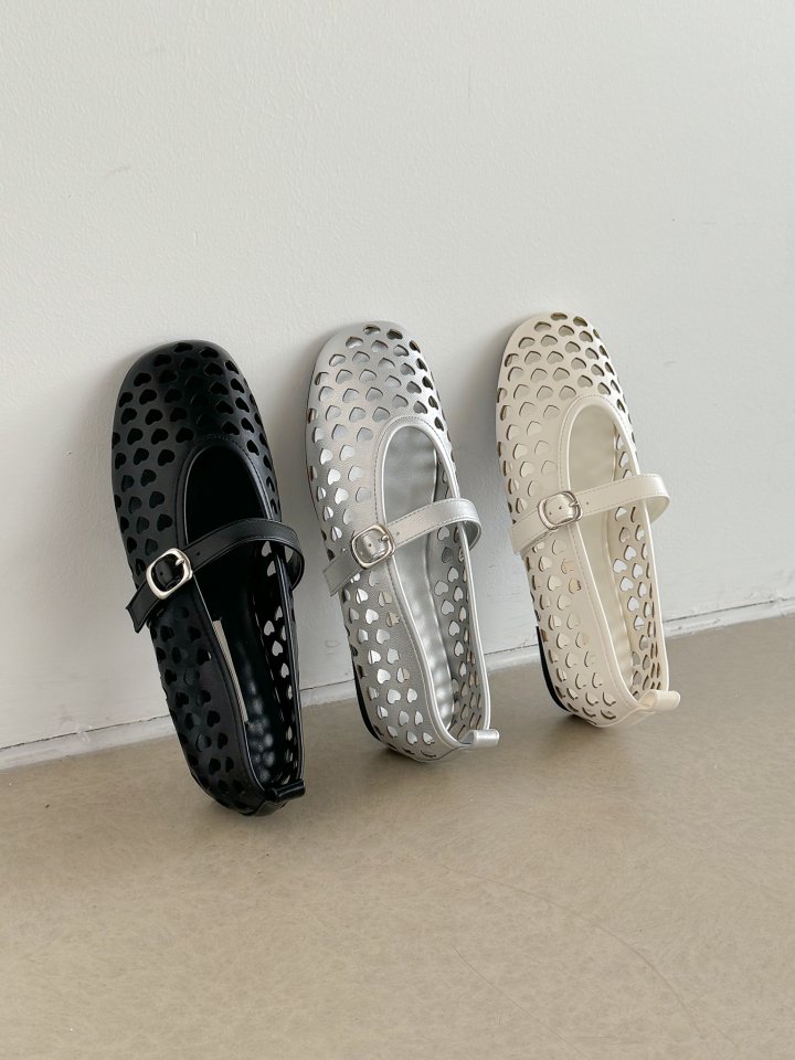 Vade - Korean Women Fashion - #womensfashion - Vintage Heart Mesh Flat - 4