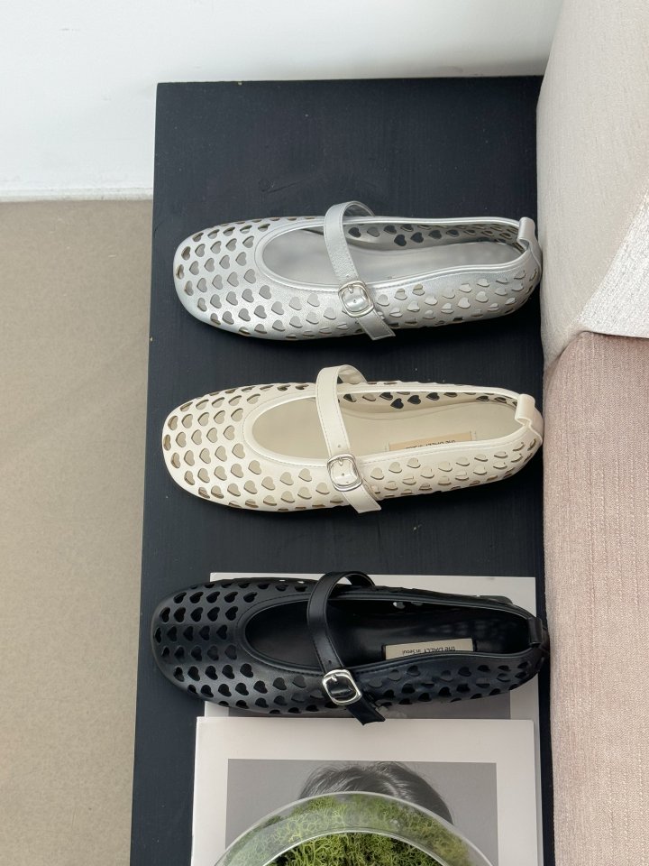Vade - Korean Women Fashion - #momslook - Vintage Heart Mesh Flat - 6