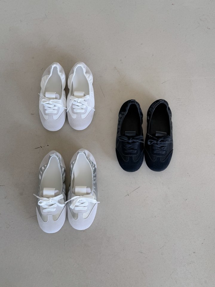 Vade - Korean Women Fashion - #momslook - Miyomiyo Sneakers - 3