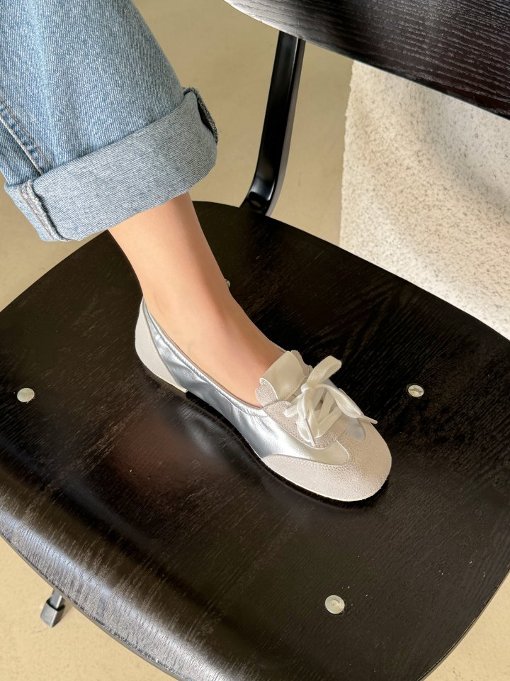 Vade - Korean Women Fashion - #momslook - Miyomiyo Sneakers - 8