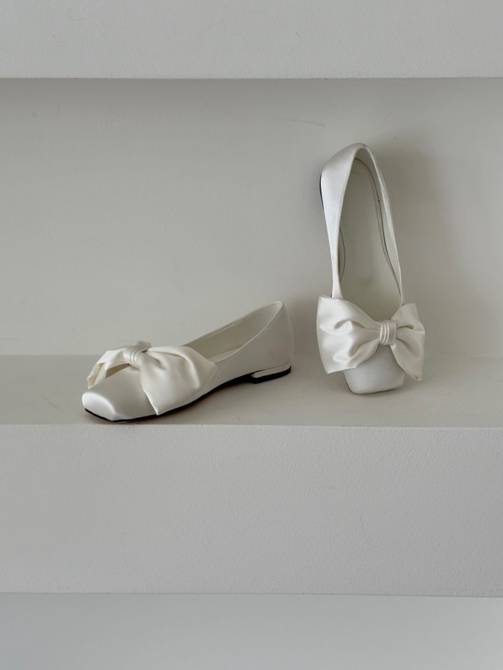 Vade - Korean Women Fashion - #momslook - Ribbon Pom Pom Flat - 3