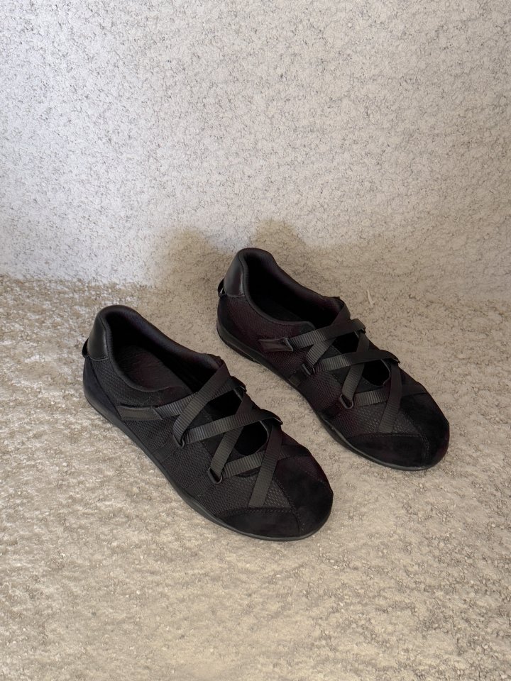 Vade - Korean Women Fashion - #pursuepretty - Low Heel Sneakers Sneakers Slim - 2