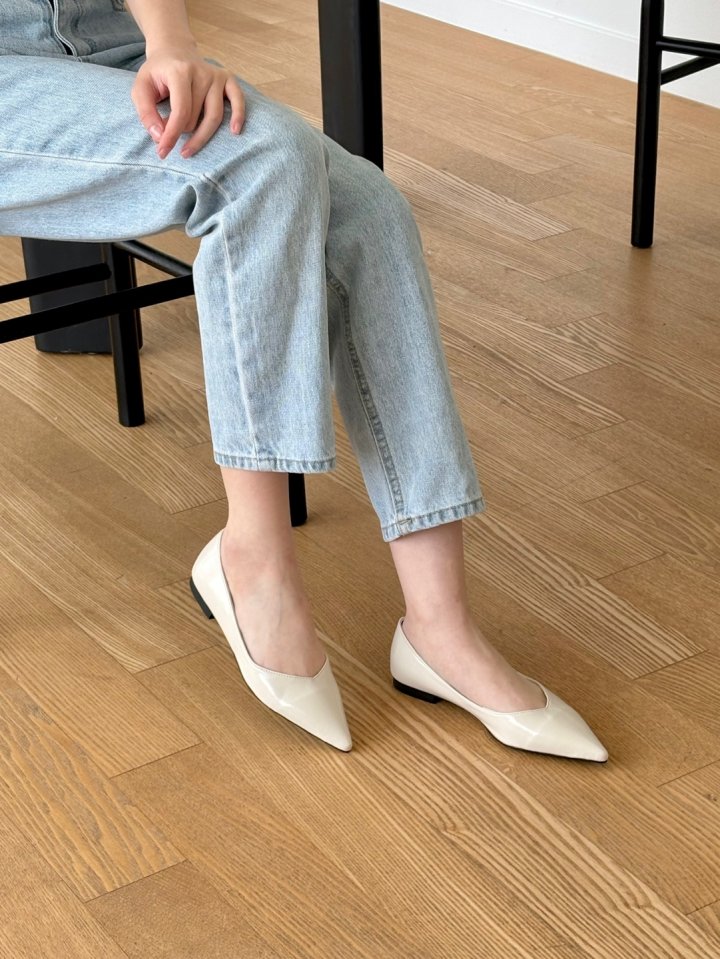 Vade - Korean Women Fashion - #romanticstyle - Basic Stiletto Flat - 2