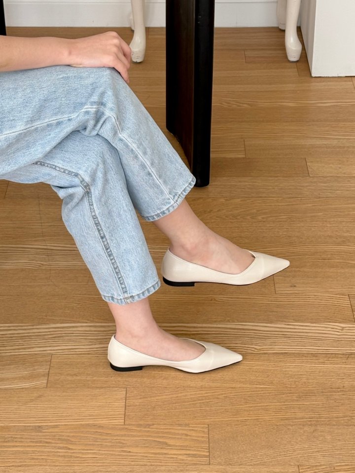 Vade - Korean Women Fashion - #shopsmall - Basic Stiletto Flat - 4