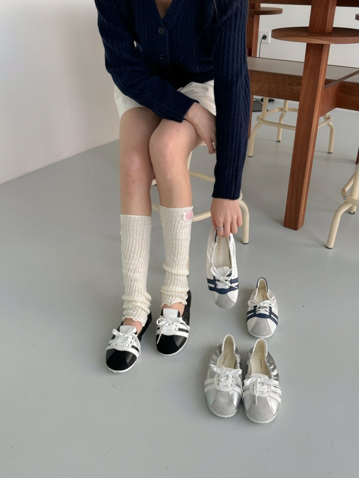 Vade - Korean Women Fashion - #vintageinspired - MuMu Sneakers Flat