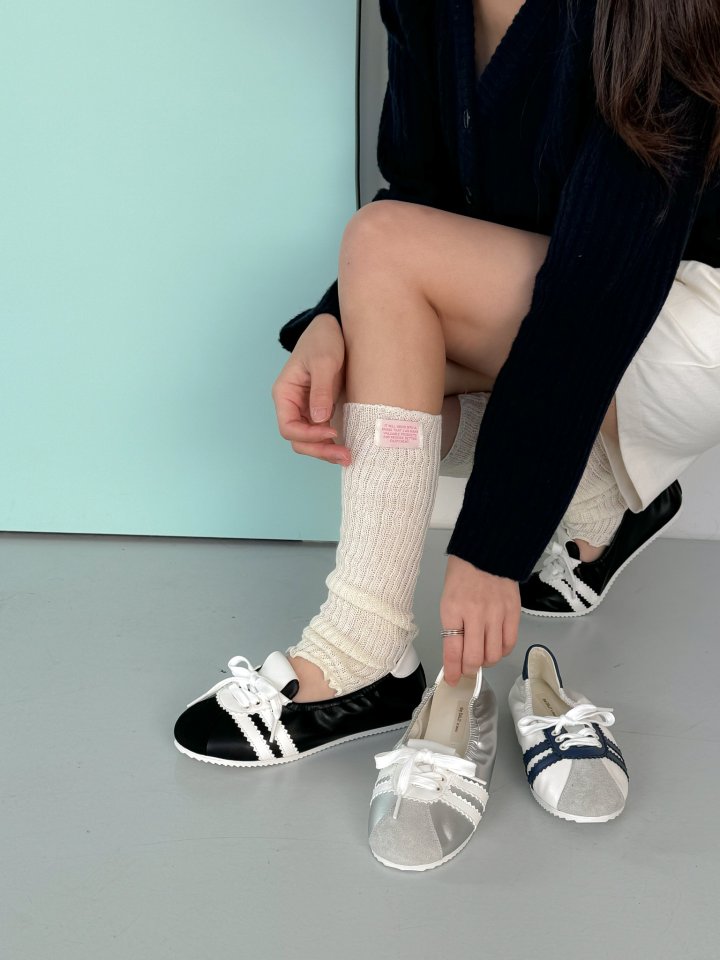 Vade - Korean Women Fashion - #vintagekidsstyle - MuMu Sneakers Flat - 2