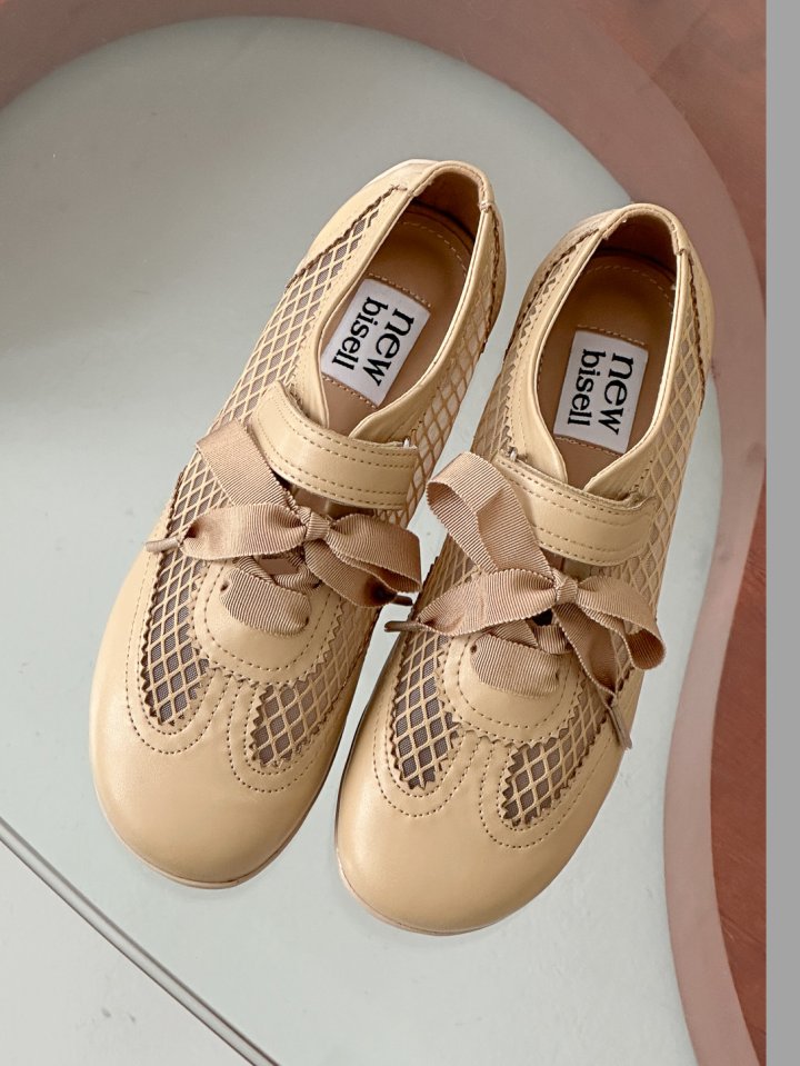 Vade - Korean Women Fashion - #womensfashion - Basic Round Mesh Sneakers - 10