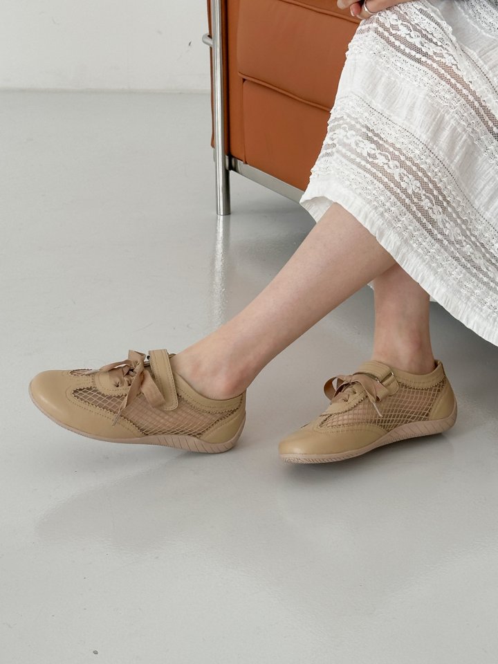 Vade - Korean Women Fashion - #womensfashion - Basic Round Mesh Sneakers - 8