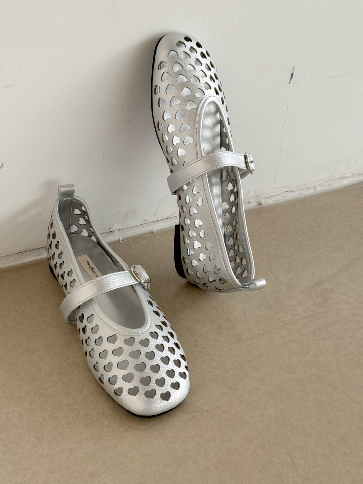 Vade - Korean Women Fashion - #womensfashion - Vintage Heart Mesh Flat - 7