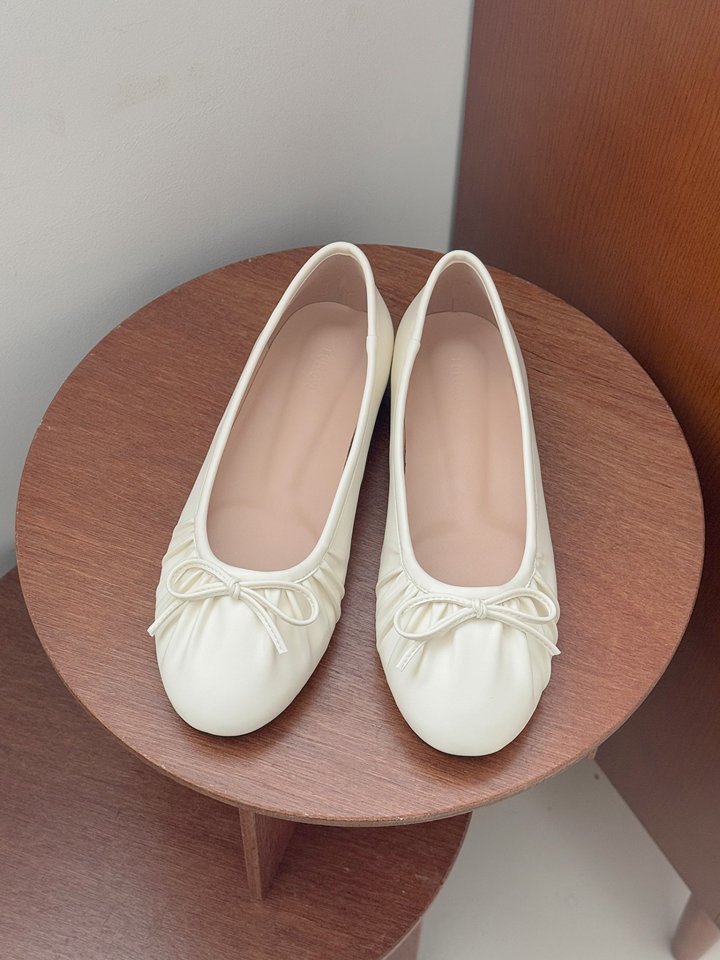 Vade - Korean Women Fashion - #womensfashion - Ribbon Banding Cloud Flat - 5