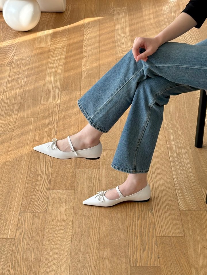 Vade - Korean Women Fashion - #womensfashion - Stiletto Flat Mary Jane