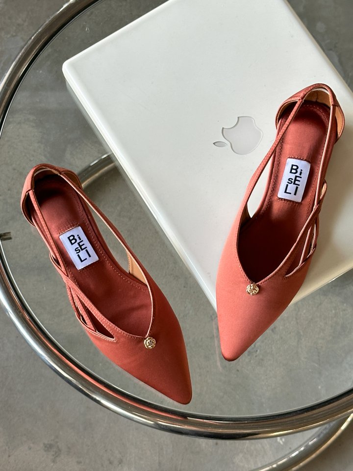 Vade - Korean Women Fashion - #womensfashion -  Stiletto Satin Flat - 2