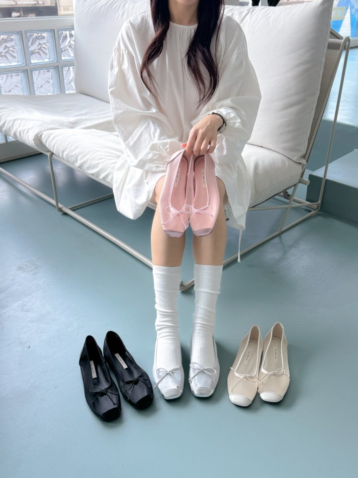 Vade - Korean Women Fashion - #womensfashion - Square Mesh Flat Vivid - 3