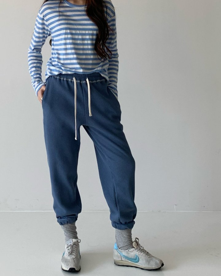 Via - Korean Women Fashion - #romanticstyle - B Bay Tee - 2