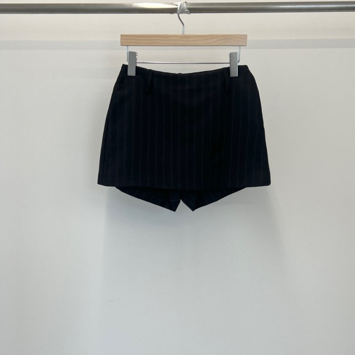 140 Avenue - Korean Women Fashion - #momslook - Stripe Skirt Pants - 3