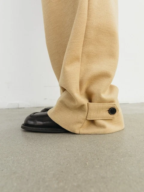 Detail Button Pants