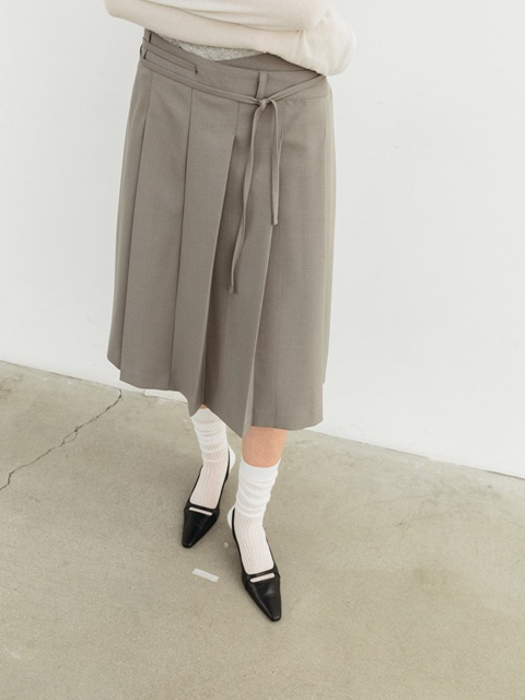 Pleats Wrap Skirt