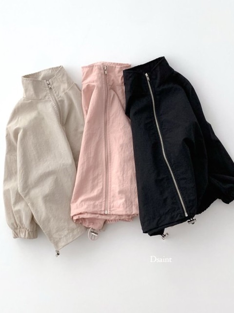 Must-Have Windbreaker Must-Have Windbreaker