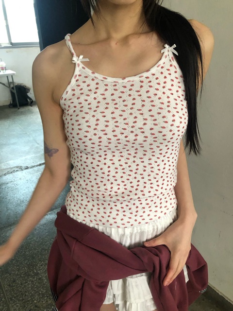 Emily Sleeveless Tee Emily Sleeveless Tee