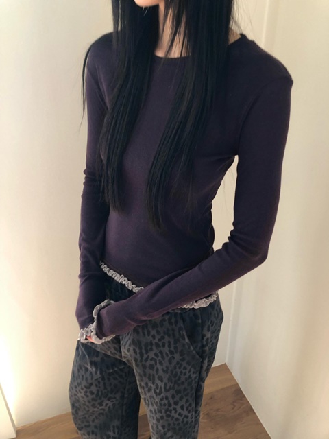 Aki Frill Tee Aki Frill Tee