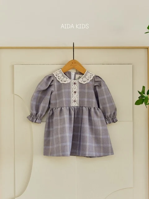 Classic Embroidery Check One-piece Classic Embroidery Check One-piece