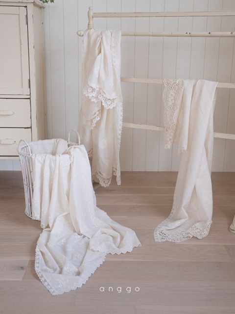 Atelier Blanket