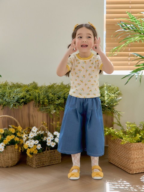 Eyelet Flower Blouse Tee