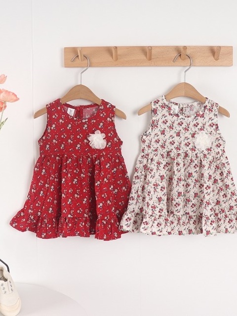 Sleeveless Flower One-piece