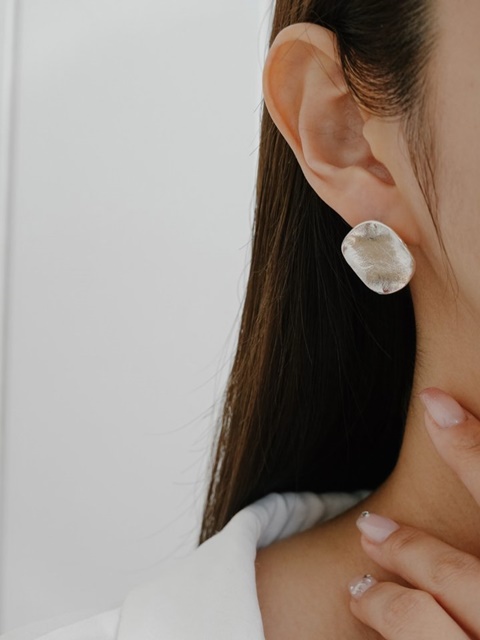 Cast Round Earring
