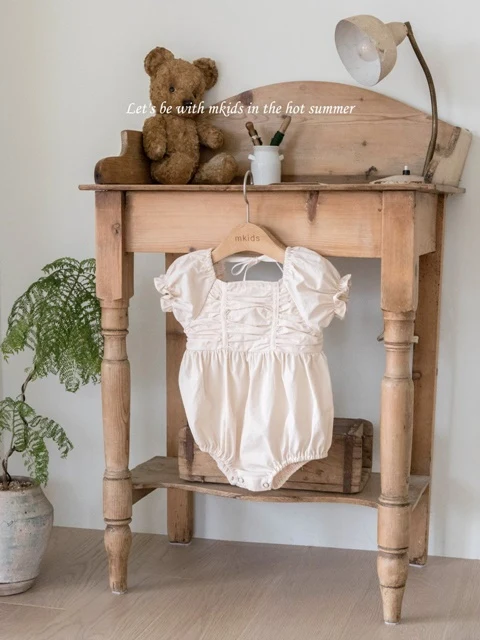 Bebe Reina Shirring Suit (cream)