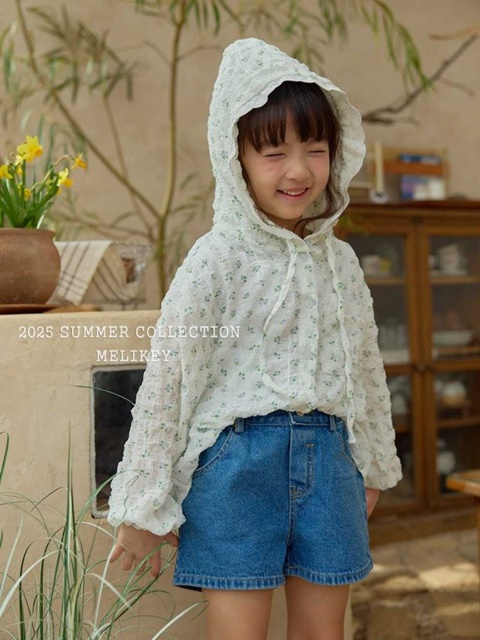 Yereumi Hooded Shirt