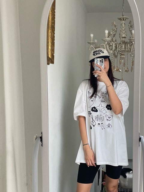 Drawing Mom Tee