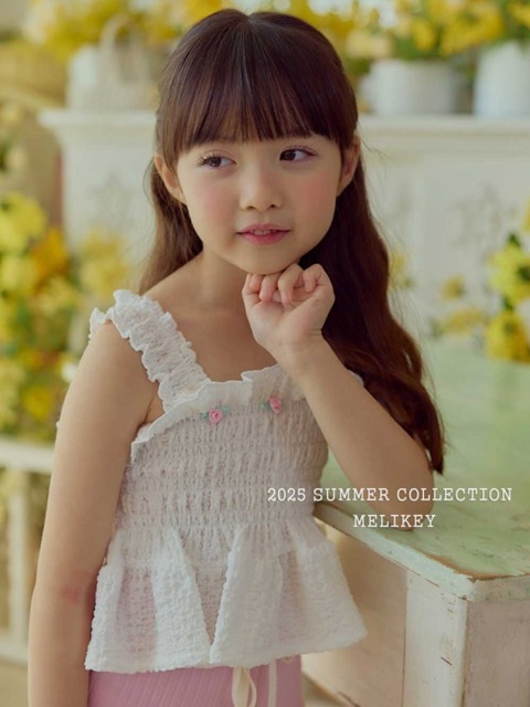 Rose Sleeveless Blouse