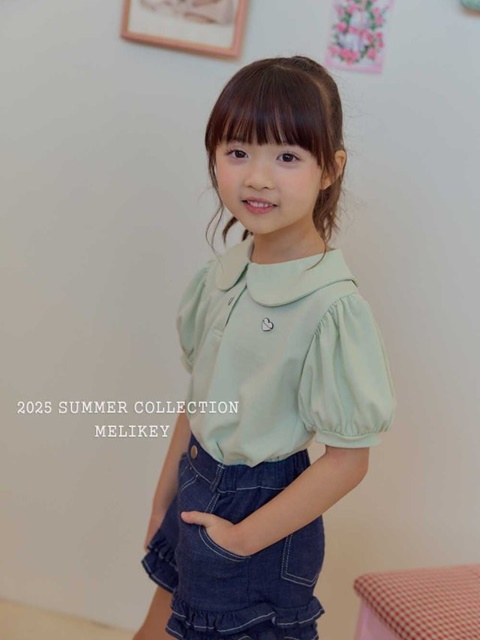 Heart Label Collar Tee