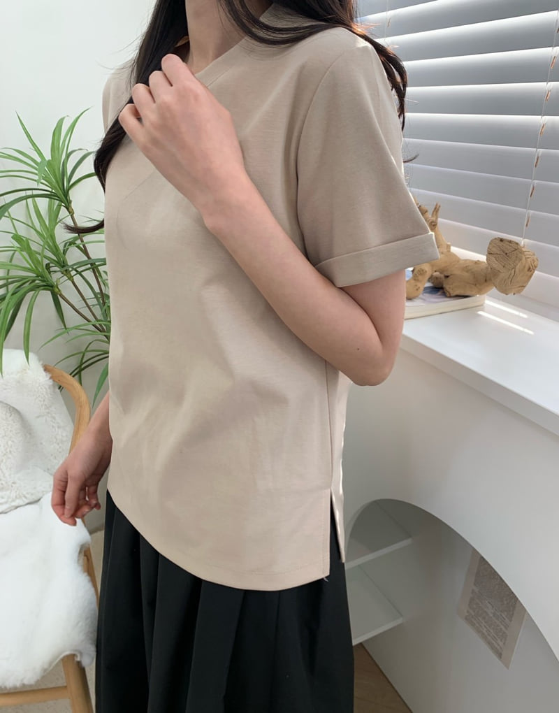 Allu - Korean Women Fashion - #momslook - Bunto Roll-up Tee - 11